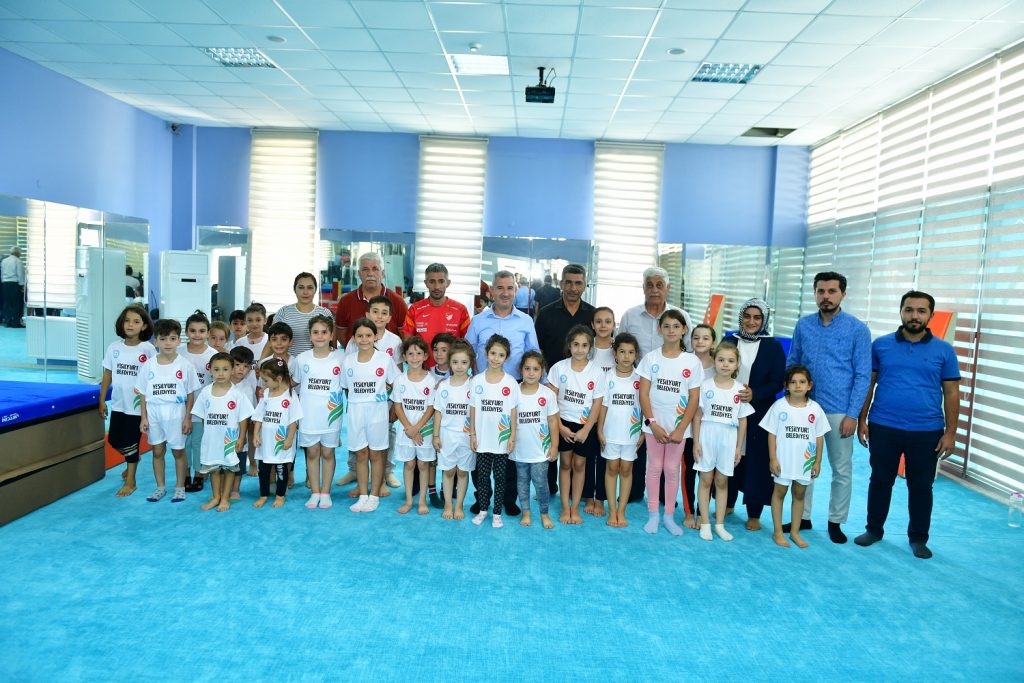 Başkan Çınar, Yaz Spor Okullarındaki Eğitimleri Yerinde Takip Etti